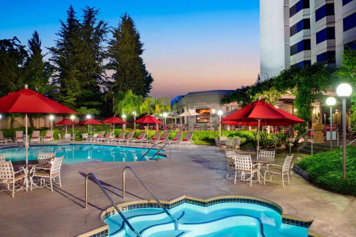 Sacramento Marriott Rancho Cordova Swimming Pool